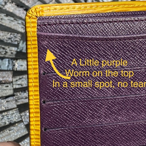 LouisVuitton Epi Wallet Yellow. Please see pics for complete description - Picture 16 of 16